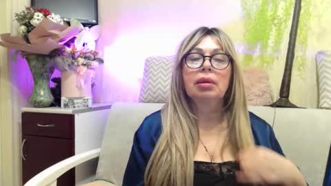 SusiexNoreen online show from May 2026 02:06:02 AM