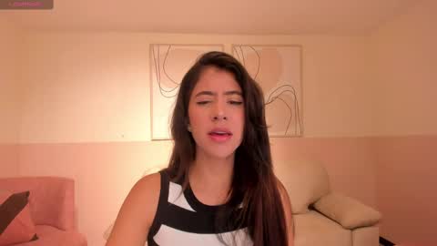 Sussan online show from February 2025 11:09:02 AM