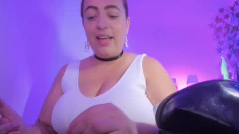sussanmiller_ online show from February 2025 12:47:02 PM