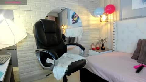 Snapshot of sussy__stone chatting on May 2026 12:01:01 PM online show from May 2026 12:01:01 PM