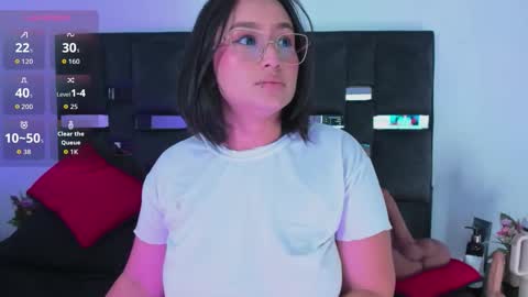 Snapshot of sussysunny_ chatting on February 2026 12:01:02 PM Sussy Sunny online show from February 2026 12:01:02 PM