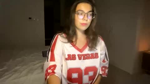 susyli online show from October 2025 03:44:02 PM