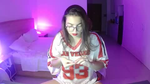 susyli online show from October 2025 04:02:02 PM