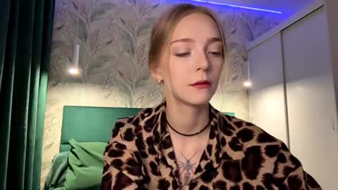 Jessica online show from October 2025 04:07:02 PM