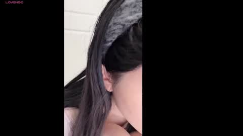 xixi online show from December 2025 12:43:01 PM