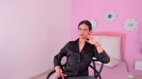 Suzanna online show from February 2026 07:17:02 PM