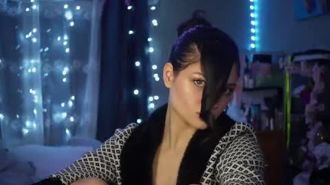 Snapshot of suzannabarmes chatting on May 2026 11:24:02 PM Stacy online show from May 2026 11:24:02 PM