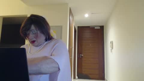 Snapshot of suzannebanci chatting on May 2026 06:34:02 PM My name is Sissy or more fully Suzanna Aprilia Maria Mariquita Catarina Chinita Banci. Soy una puta - que chimba ladybug online show from May 2026 06:34:02 PM