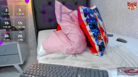 Snapshot of suzetmonaco chatting on December 2024 07:04:02 PM S U Z E T online show from December 2024 07:04:02 PM