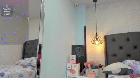 Snapshot of suzetmonaco chatting on February 2025 10:53:02 PM S U Z E T online show from February 2025 10:53:02 PM