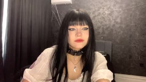 EmilySuonn online show from April 2026 05:21:01 AM