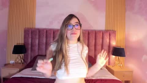 suzylee_ online show from April 2026 02:49:02 AM