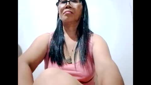 Snapshot of suzzie_hot chatting on December 2024 09:47:02 PM suzzie_hot online show from December 2024 09:47:02 PM