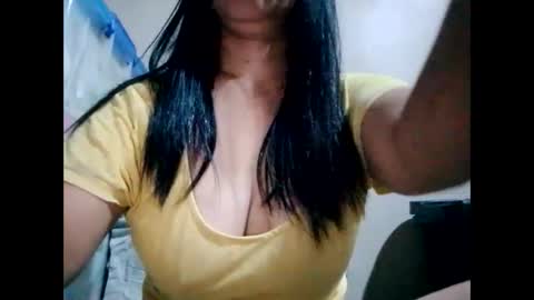 Snapshot of suzzie_hot chatting on January 2025 10:22:02 AM suzzie_hot online show from January 2025 10:22:02 AM
