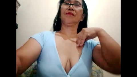 Snapshot of suzzie_hot chatting on February 2025 08:11:02 PM suzzie_hot online show from February 2025 08:11:02 PM