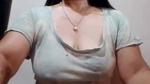 suzzie_hot online show from January 2026 11:48:02 AM