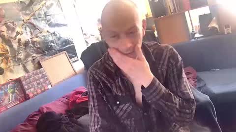 svenerd______ online show from March 2026 01:14:02 PM