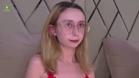 Snapshot of sweatee_fluff chatting on July 2026 09:08:02 PM RACHEL online show from July 2026 09:08:02 PM