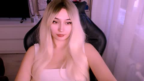 Kate online show from October 2025 01:17:02 AM