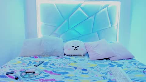 Nikki model independent online show from November 2025 03:07:01 AM