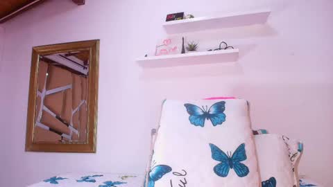 Snapshot of sweegirl_ chatting on September 2025 11:54:01 AM Debora online show from September 2025 11:54:01 AM