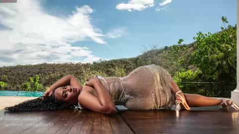 Snapshot of sweer_oshun chatting on December 2024 12:49:01 PM Evangeline online show from December 2024 12:49:01 PM