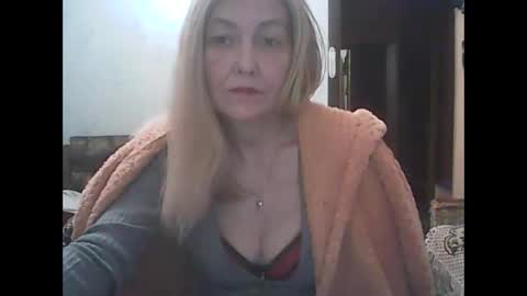sweet4blonde67 online show from December 2024 05:10:02 PM