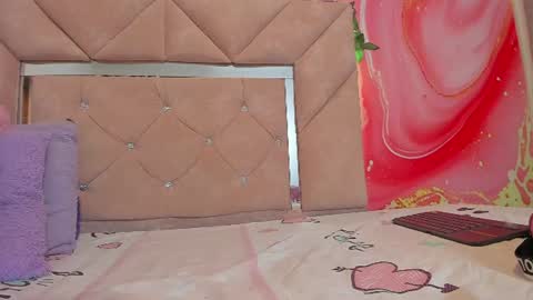 sweet__luna__ online show from June 2026 11:09:02 AM