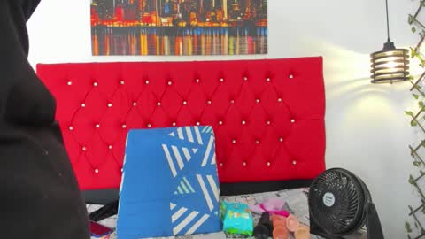 Carolina online show from November 2025 02:19:01 PM