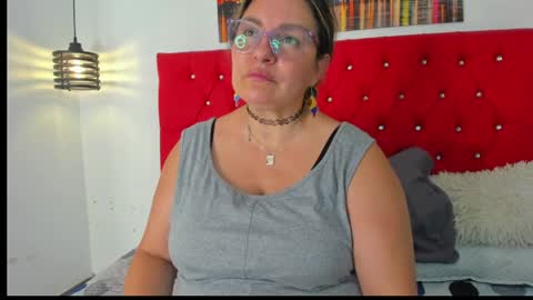 Carolina online show from April 2026 06:49:01 PM