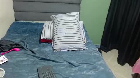 Nikol online show from February 2025 10:20:01 PM