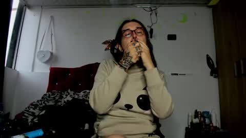 Snapshot of sweet__suck69bitch chatting on January 2025 10:19:01 PM sweet__suck69bitch online show from January 2025 10:19:01 PM