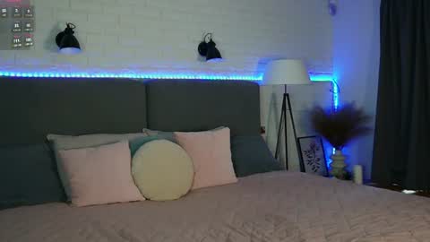 Snapshot of sweet__vikki chatting on June 2026 05:53:02 AM sweet__vikki online show from June 2026 05:53:02 AM