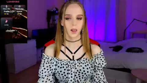 Snapshot of sweet_ali3s chatting on September 2025 05:14:01 PM Call me Alis online show from September 2025 05:14:01 PM