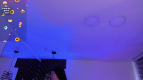 Snapshot of sweet_alicee__ chatting on May 2026 07:01:02 PM Alice online show from May 2026 07:01:02 PM