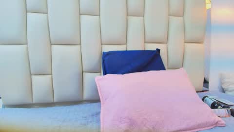 Amye  online show from December 2025 07:20:02 PM