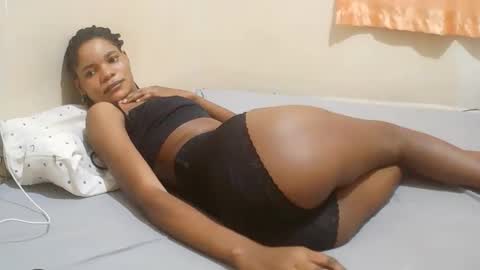Snapshot of sweet_babe556 chatting on April 2026 06:10:01 PM sweet_babe556 online show from April 2026 06:10:01 PM