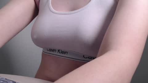 Snapshot of sweet_baby_kate chatting on December 2024 04:29:02 PM Kate and Erica online show from December 2024 04:29:02 PM