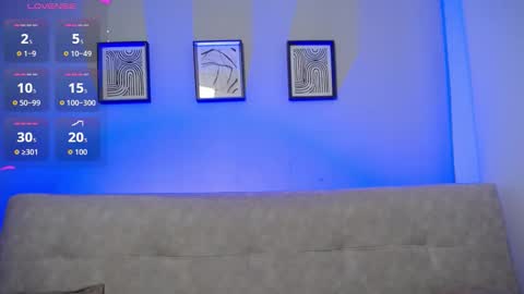 Snapshot of sweet_bella_valery_ chatting on November 2025 10:37:02 PM Bella Valery online show from November 2025 10:37:02 PM