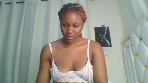 Snapshot of sweet_blackgal chatting on December 2024 12:41:02 AM Lavie online show from December 2024 12:41:02 AM