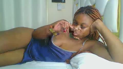 Snapshot of sweet_blackgal chatting on December 2024 12:51:02 AM Lavie online show from December 2024 12:51:02 AM