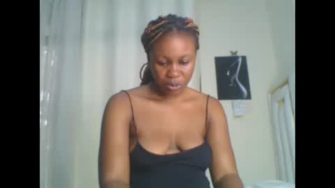Snapshot of sweet_blackgal chatting on December 2024 05:07:01 AM Lavie online show from December 2024 05:07:01 AM