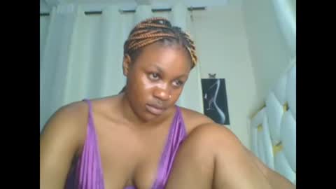 Snapshot of sweet_blackgal chatting on December 2024 10:43:02 PM Lavie online show from December 2024 10:43:02 PM