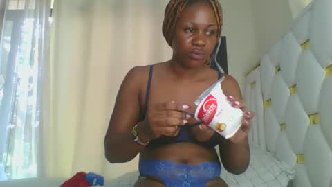 Snapshot of sweet_blackgal chatting on January 2025 09:37:02 AM Lavie online show from January 2025 09:37:02 AM