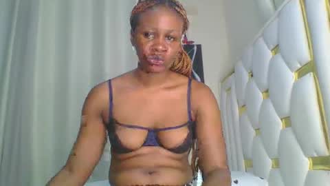 Snapshot of sweet_blackgal chatting on January 2025 01:26:01 AM Lavie online show from January 2025 01:26:01 AM