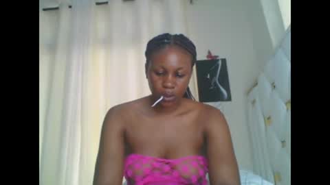 Snapshot of sweet_blackgal chatting on January 2025 11:15:02 AM Lavie online show from January 2025 11:15:02 AM