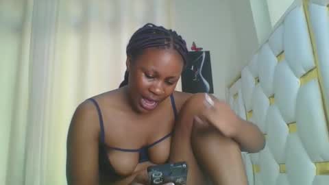 Snapshot of sweet_blackgal chatting on January 2025 09:23:01 AM Lavie online show from January 2025 09:23:01 AM