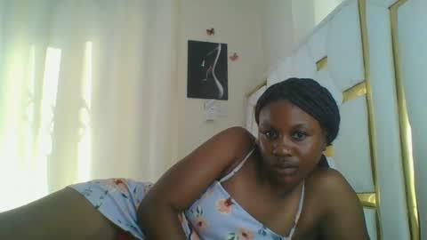 Snapshot of sweet_blackgal chatting on February 2025 01:20:01 PM Lavie online show from February 2025 01:20:01 PM