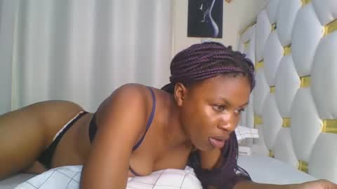 Snapshot of sweet_blackgal chatting on February 2025 12:36:02 AM Lavie online show from February 2025 12:36:02 AM