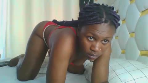 Snapshot of sweet_blackgal chatting on March 2025 07:19:02 AM Lavie online show from March 2025 07:19:02 AM